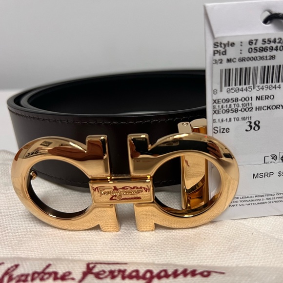 FERRAGAMO
Adjustable & Reversible Gancini Buckle Belt
Black
, 38'' - Picture 3 of 4